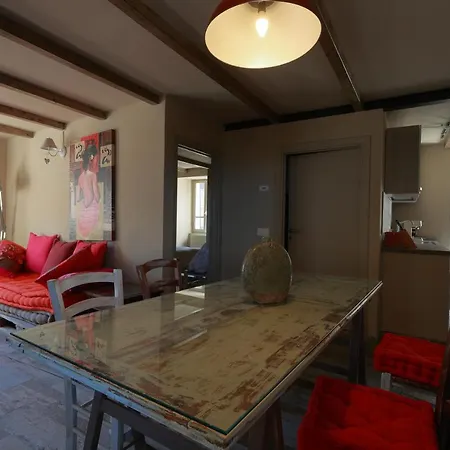 Di Classe Nel Castello Di Lägenhet *